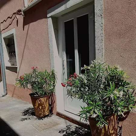 Apartma Bellanicol *